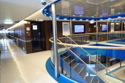 鹿児島県 与論島 クィーンコーラルクロス 階段