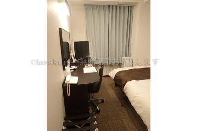 鹿児島県 奄美大島 ホテルニュー奄美 客室 机、鏡、荷物置き