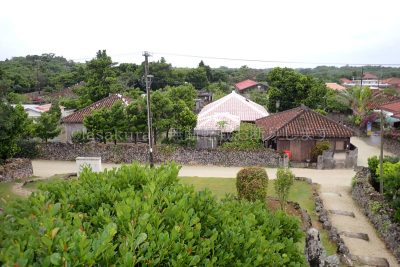 沖縄県 竹富島 竹富島町並み保存地区 なごみの塔からの景色3/4