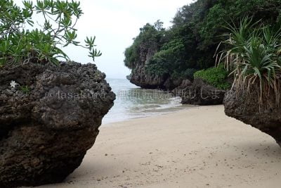 沖縄県 石垣島 海へ抜ける鍾乳洞 サビチ洞