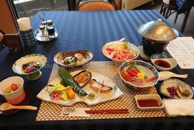 秋田県 セルリアンリゾートAONI  秋田名物を満喫する和会席料理