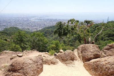 六甲山 風吹き岩 登山