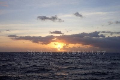 おがさわら丸からの日の出