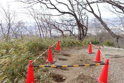神戸市 六甲山 保久良神社から金鳥山へ ベンチ新設？